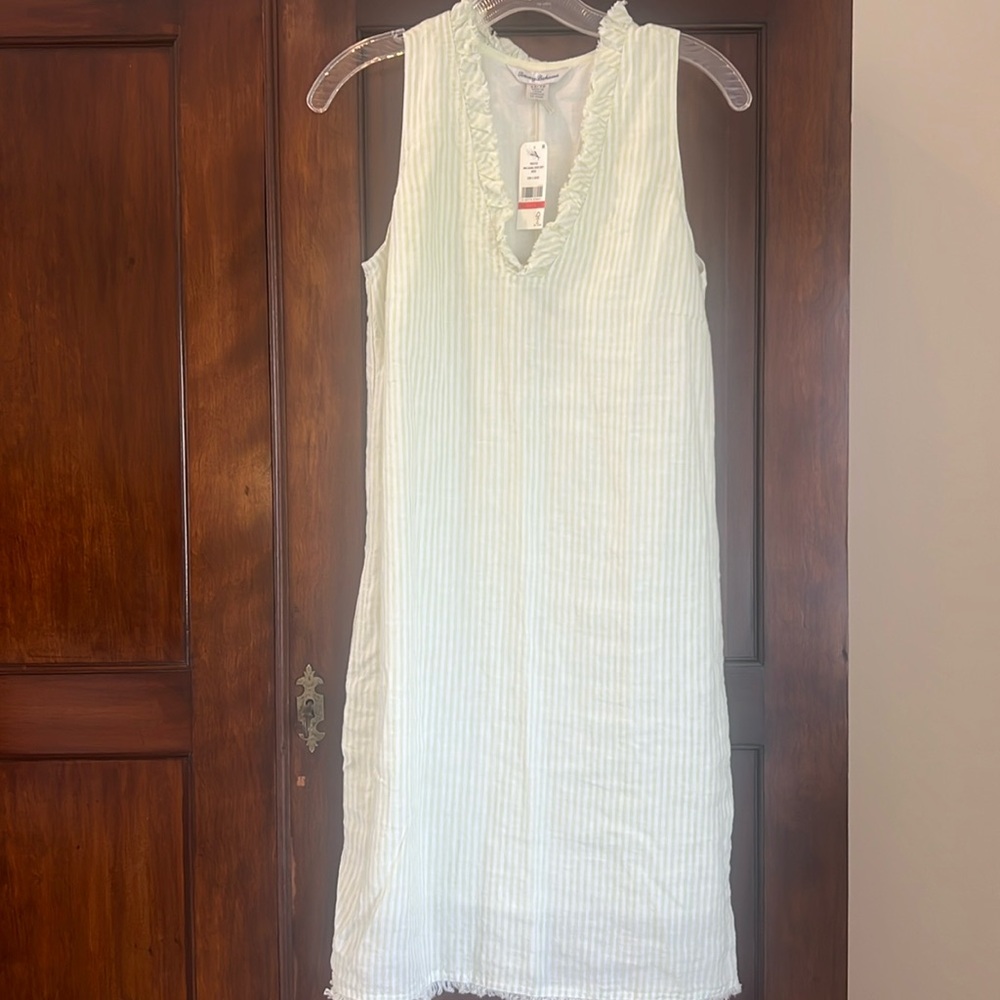 Tommy Bahama XS petite. Light green & white stripe